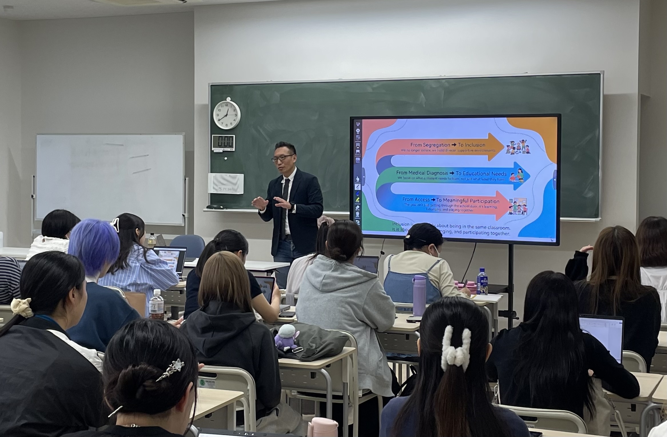 【発達教育学部】台湾の特別支援教育を学ぶミニトークイベントを開催しました！ （坂井先生/玉村先生/滝川先生/落合先生）のサムネイル