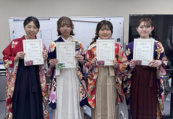 日本インテリア学会関西支部学生発表会で最優秀賞と優秀賞を受賞しました！のサムネイル