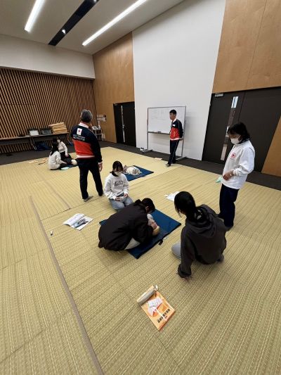 【心理共生学科】令和７年度教育活動予算を活用して「救急法講習会」を開催しました！！のサムネイル