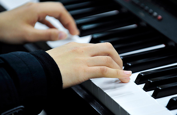【入試広報課】音楽実技夏期講習会の申込受付を開始しましたのサムネイル