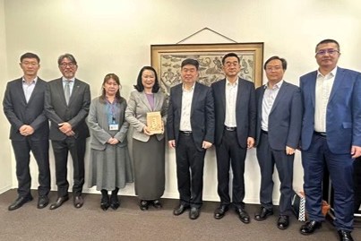 【国際交流課】中国山東省教育庁　副庁長一行が来校のサムネイル