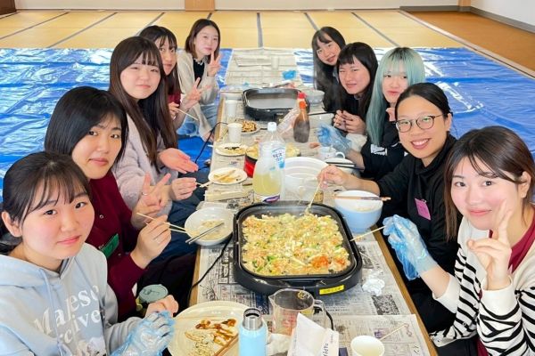 【国際交流課】留学生交流会（お料理忘年会）を実施しました！のサムネイル