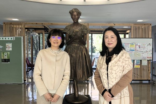 【国際交流課】広東・香港・マカオベイエリア国際教育交流協会　彭為民さん来訪のサムネイル