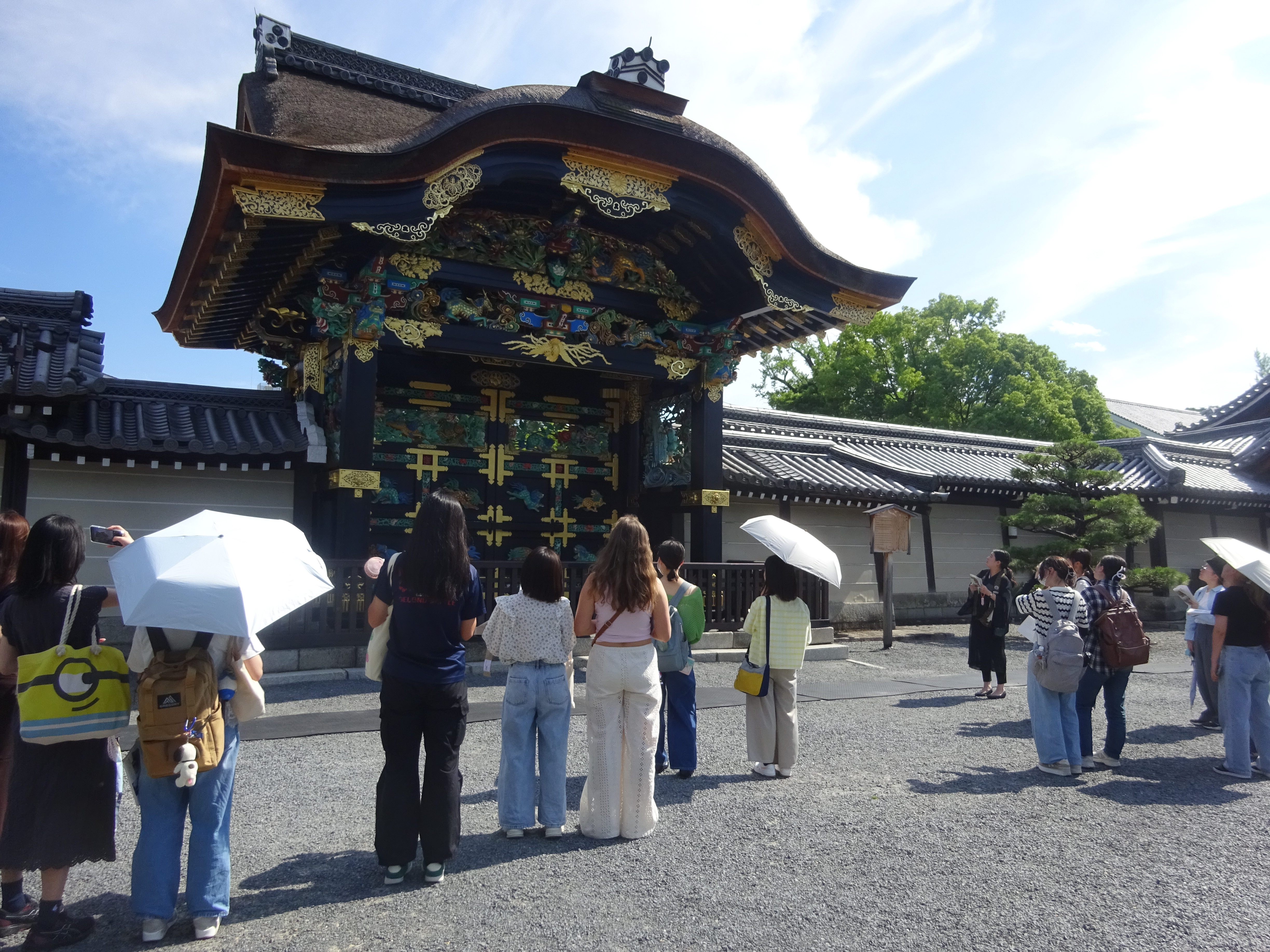 【宗教教育課】本願寺書院・飛雲閣拝観（前期）を実施しました！のサムネイル