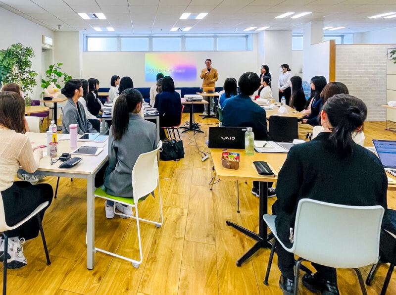 コラボレーションのため、名古屋の企業を訪問。