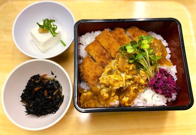 京ごはん（カツ重）※日替わりメニュー