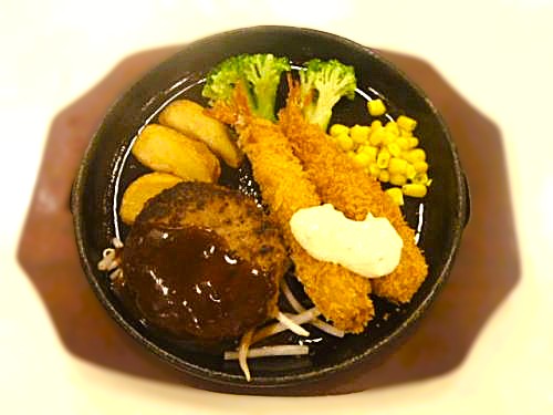 鉄板ランチ（ハンバーグ・エビフライ）※日替わりメニュー
